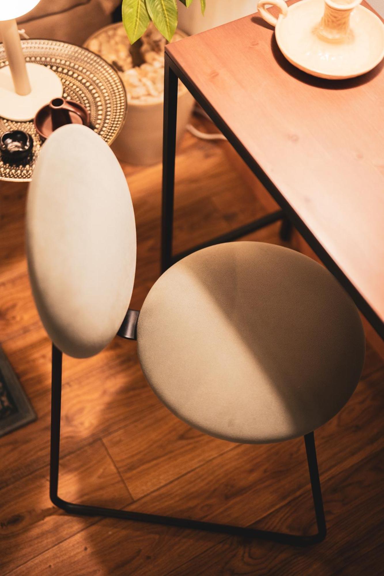 Apartment Retro Nutshell!