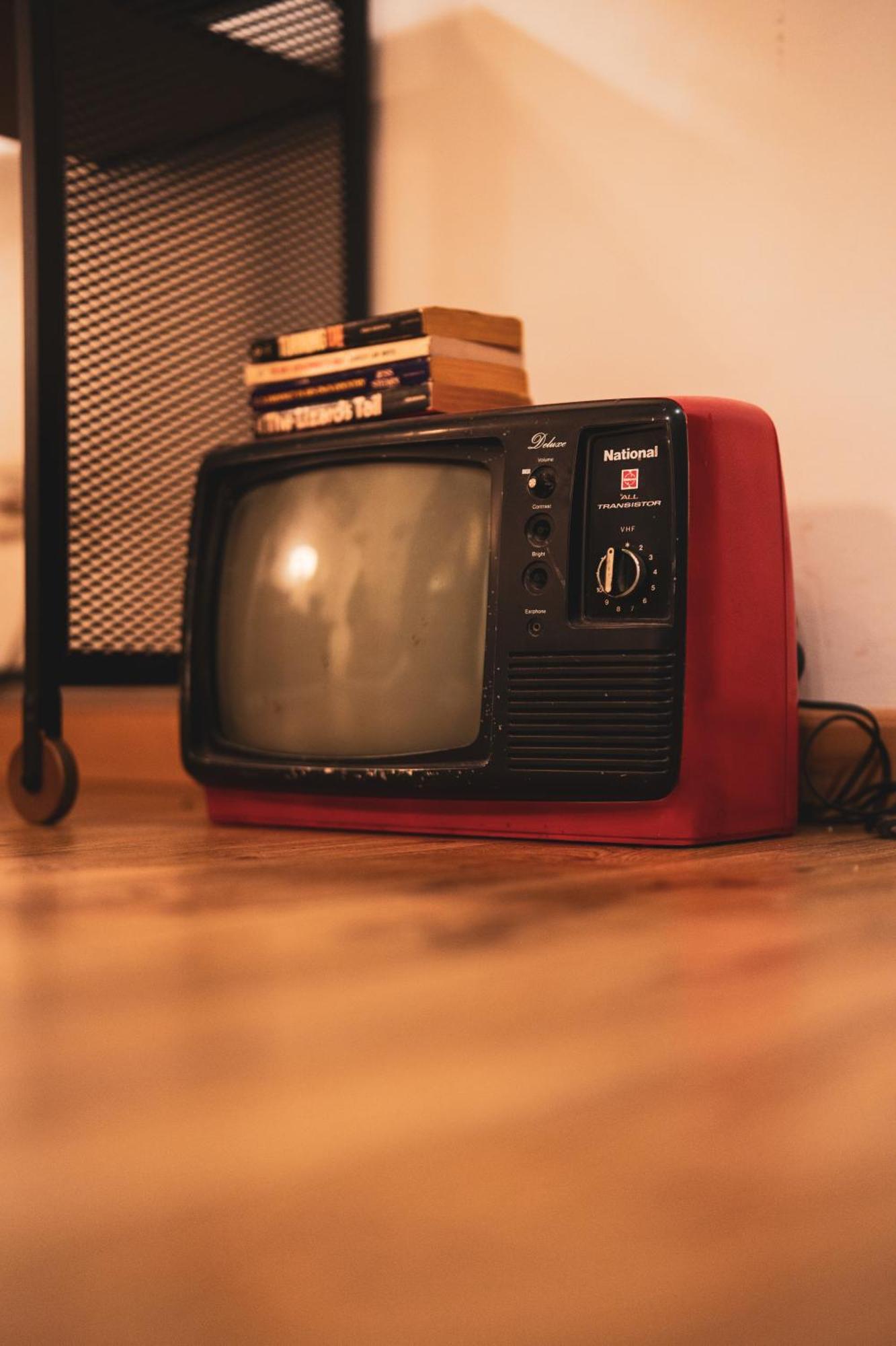 Apartment Retro Nutshell! *